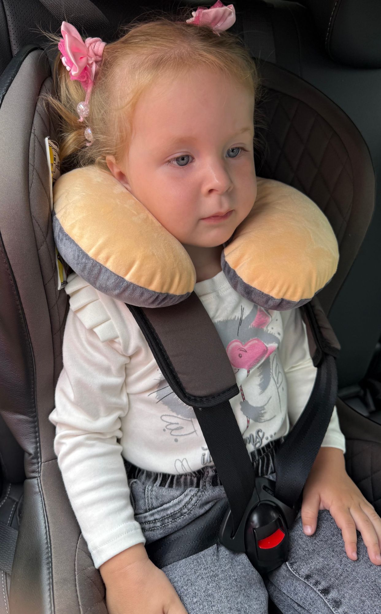 снимок Подушка на шею "рогалик" детская 27*22 персик, т.серый от магазина BIO-TEXTILES ОПТ